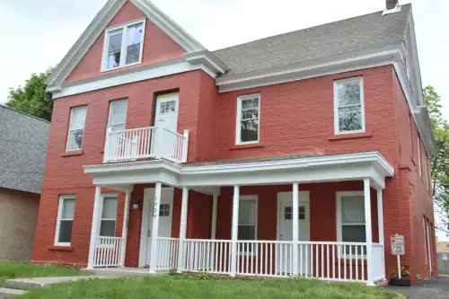 2016-08/SYRACUSE-Apartment-Building-88988.webp