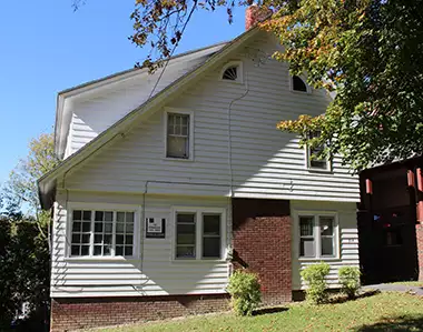 2016-09/SYRACUSE-Apartment-Building-94514.webp