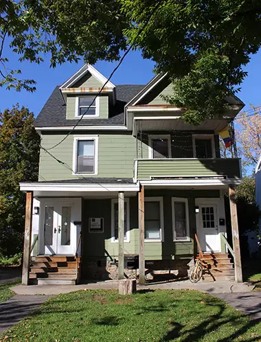 2016-09/SYRACUSE-Apartment-Building-94551.webp