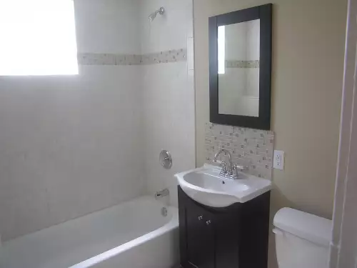 2016-09/SYRACUSE-Apartment-Building-95708.webp