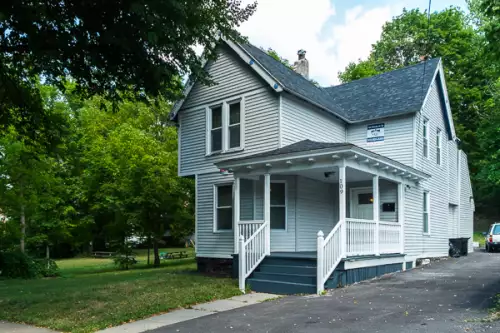 2016-10/SYRACUSE-Apartment-Building-126332.webp