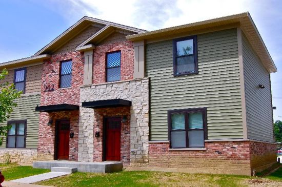 The Flats on East Normal, Illinois