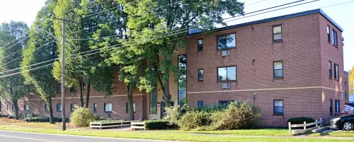 2017-09/penn-state-Apartment-Building-241309.webp