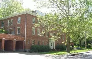 2017-11/university-of-missouri-Apartment-Building-310256.webp
