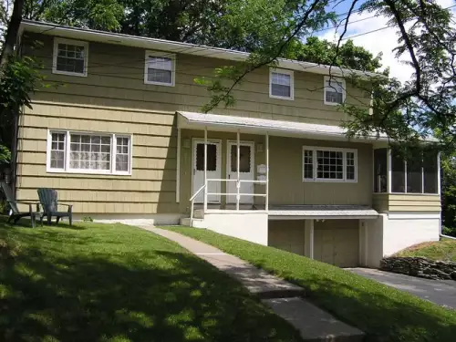 2018-07/SYRACUSE-Apartment-Building-406554.webp