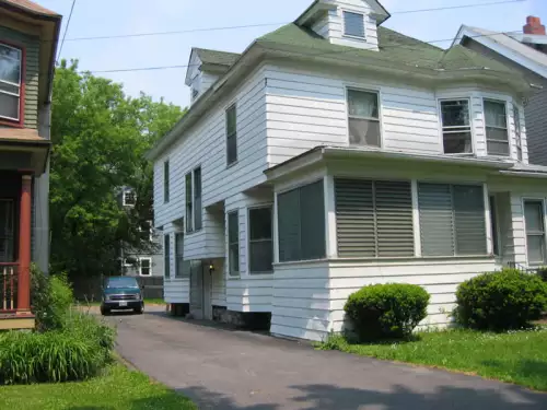 2018-08/SYRACUSE-Apartment-Building-409555.webp