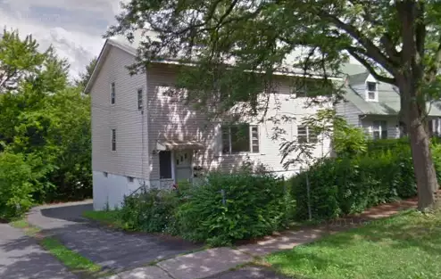 2018-09/SYRACUSE-Apartment-Building-426065.webp