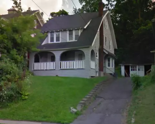 2018-09/SYRACUSE-Apartment-Building-426086.webp