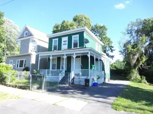 2018-09/SYRACUSE-Apartment-Building-442522.webp