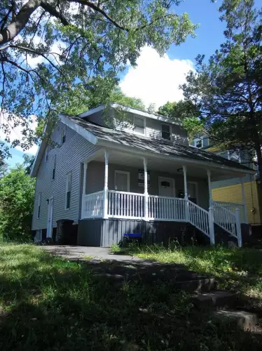 2018-09/SYRACUSE-Apartment-Building-443555.webp
