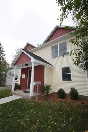 2018-11/UNIVERSITY-OF-MICHIGAN-Apartment-Building-486216.webp
