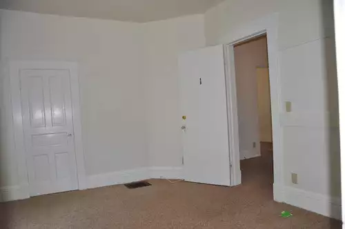 S Bed 709 Scott Ave Oshkosh, WI 54901 13