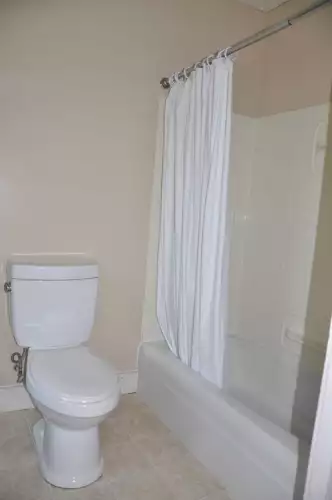 S Bed 709 Scott Ave Oshkosh, WI 54901 14