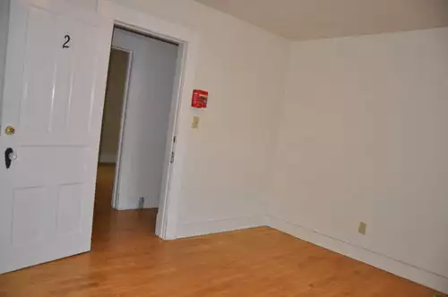 S Bed 709 Scott Ave Oshkosh, WI 54901 21