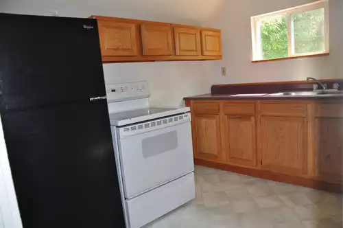 S Bed 709 Scott Ave Oshkosh, WI 54901 26