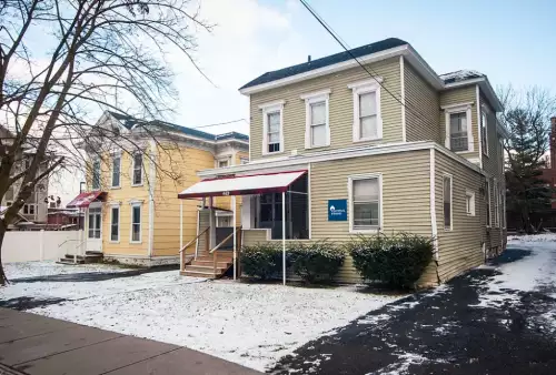 2018-12/SYRACUSE-Apartment-Building-495065.webp