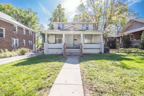 2019-02/UNIVERSITY-OF-MISSOURI-Apartment-Building-522603.webp