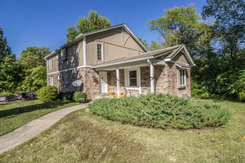 2019-02/UNIVERSITY-OF-MISSOURI-Apartment-Building-523688.webp