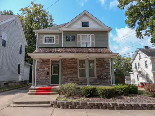 2019-09/MIAMI-UNIVERSITY-Apartment-Building-594153.webp