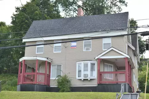 2019-10/SYRACUSE-Apartment-Building-602452.webp