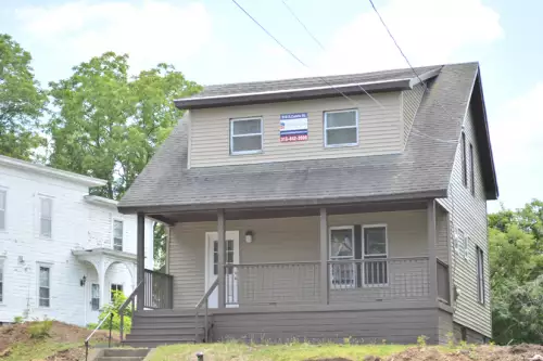 2019-10/SYRACUSE-Apartment-Building-602950.webp