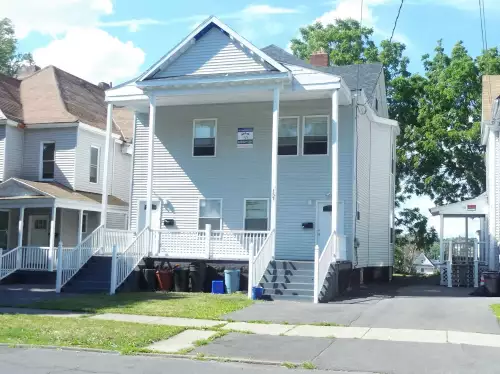 2020-02/SYRACUSE-Apartment-Building-650345.webp