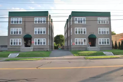 2020-10/Binghamton-University-Apartment-Building-722045.webp