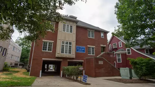 2020-10/IU-Apartment-Building-722255.webp