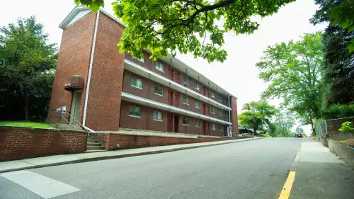 2020-10/IU-Apartment-Building-723405.webp