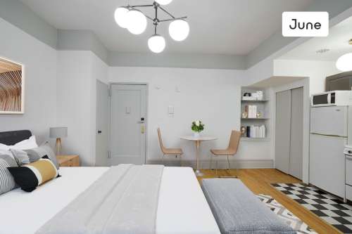  Studio  in Upper West Side on a flexible lease 2 0