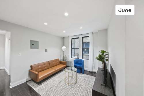 Private bedroom in 4 bed/1 bath Home 9 3