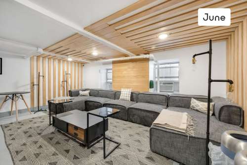 Private bedroom in 3 bed/1 bath Home 1 3