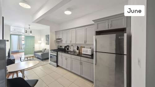Private bedroom in 4 bed/1 bath Home 59 1