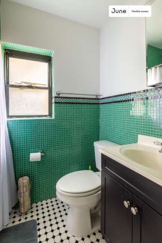 Private bedroom in 4 bed/1 bath Home 99 3