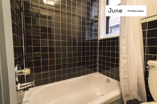 Private bedroom in 3 bed/1 bath Home 10 0