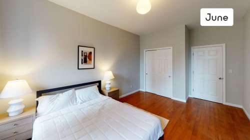Private bedroom in 4 bed/1 bath Home 37 2