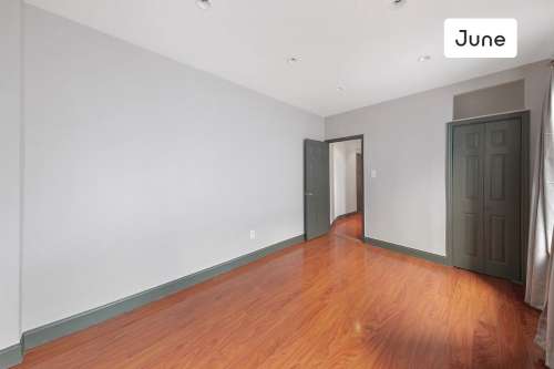 Private bedroom in 4 bed/1 bath Home 54 2