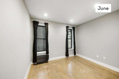 Private bedroom in 4 bed/1 bath Home 42 0