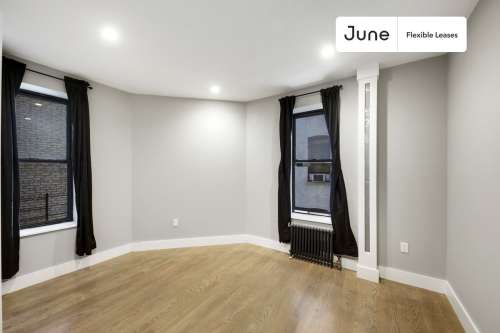 Private bedroom in 4 bed/1 bath Home 144 3
