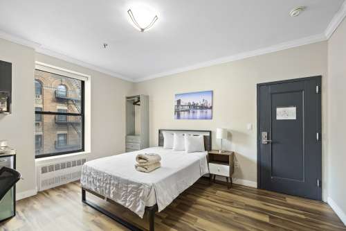 S Bed Studios 99 61