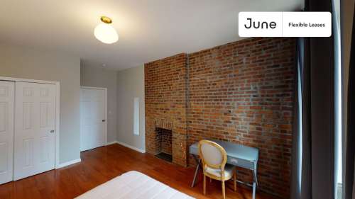 Private bedroom in 4 bed/1 bath Home 89 0