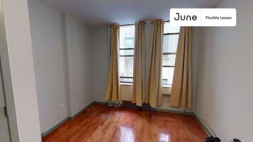 Private bedroom in 4 bed/1 bath Home 115 2