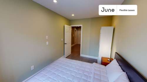 Private bedroom in 3 bed/1 bath Home 19 1