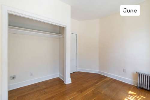 Private bedroom in 4 bed/1 bath Home 50 0