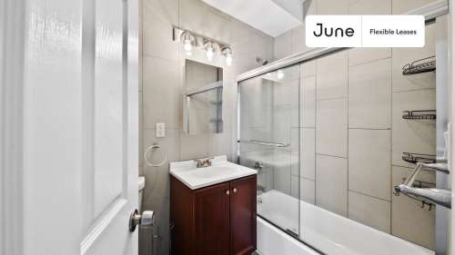 Private bedroom in 4 bed/1 bath Home 91 2