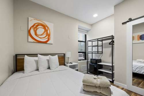 S Bed Studios 99 39