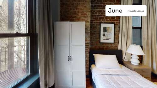 Private bedroom in 4 bed/2 bath Home 19 3