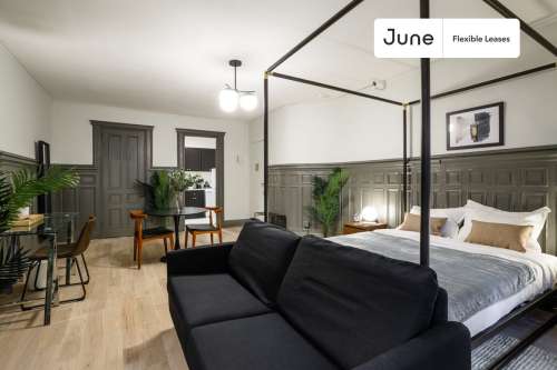  Studio  in Upper West Side on a flexible lease 2 3