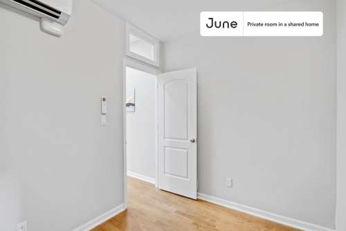 Private bedroom in 3 bed/1 bath Home 49 2