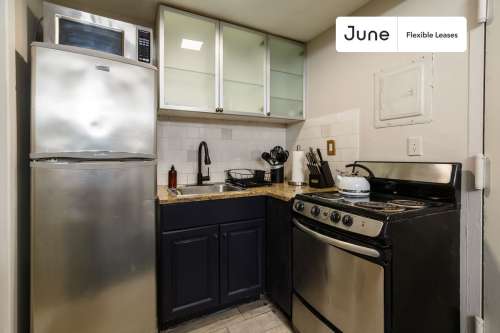  1 bedroom  in Hell's Kitchen on a flexible lease 3 0